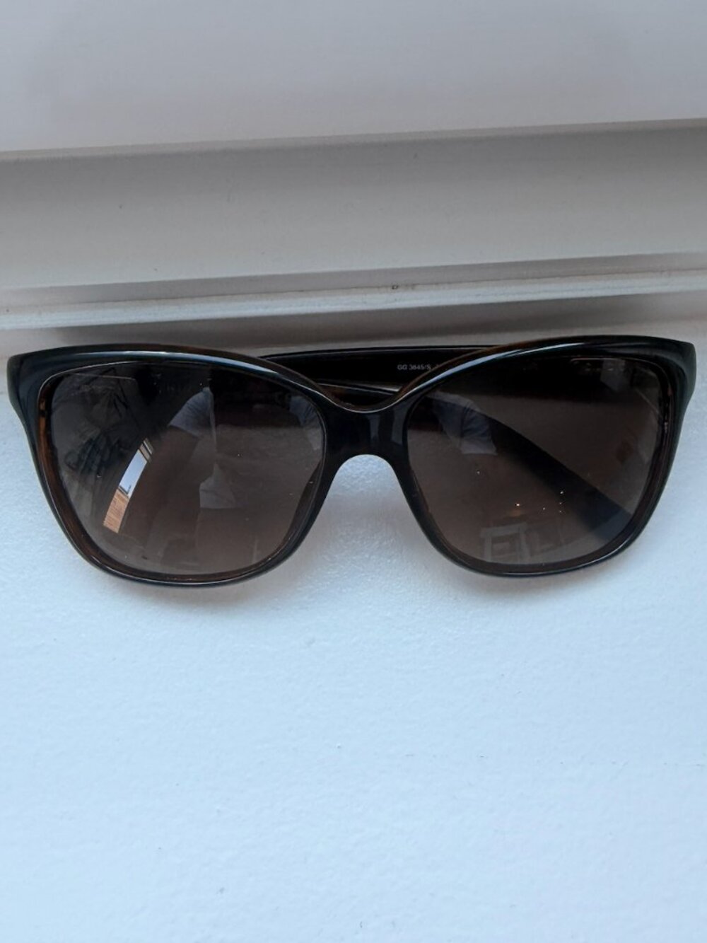 Brown Gucci Sunglasses with Matching Recycled Brown Leather Case
